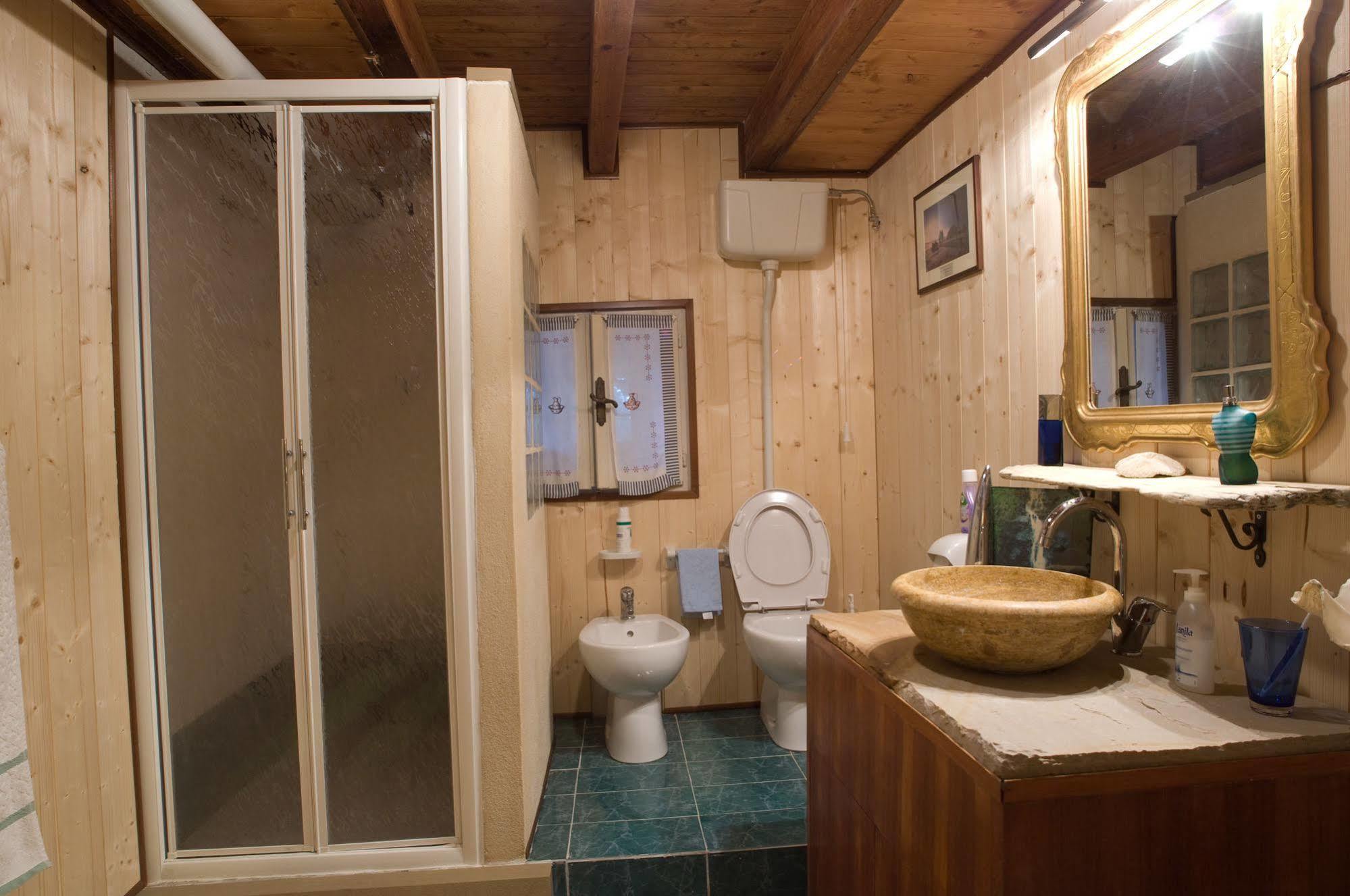 Pra De Mande Guest House Viano Exterior photo